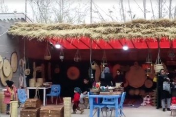 برپایی بازارچه صنایع دستی در روستای دهنه سر خمام